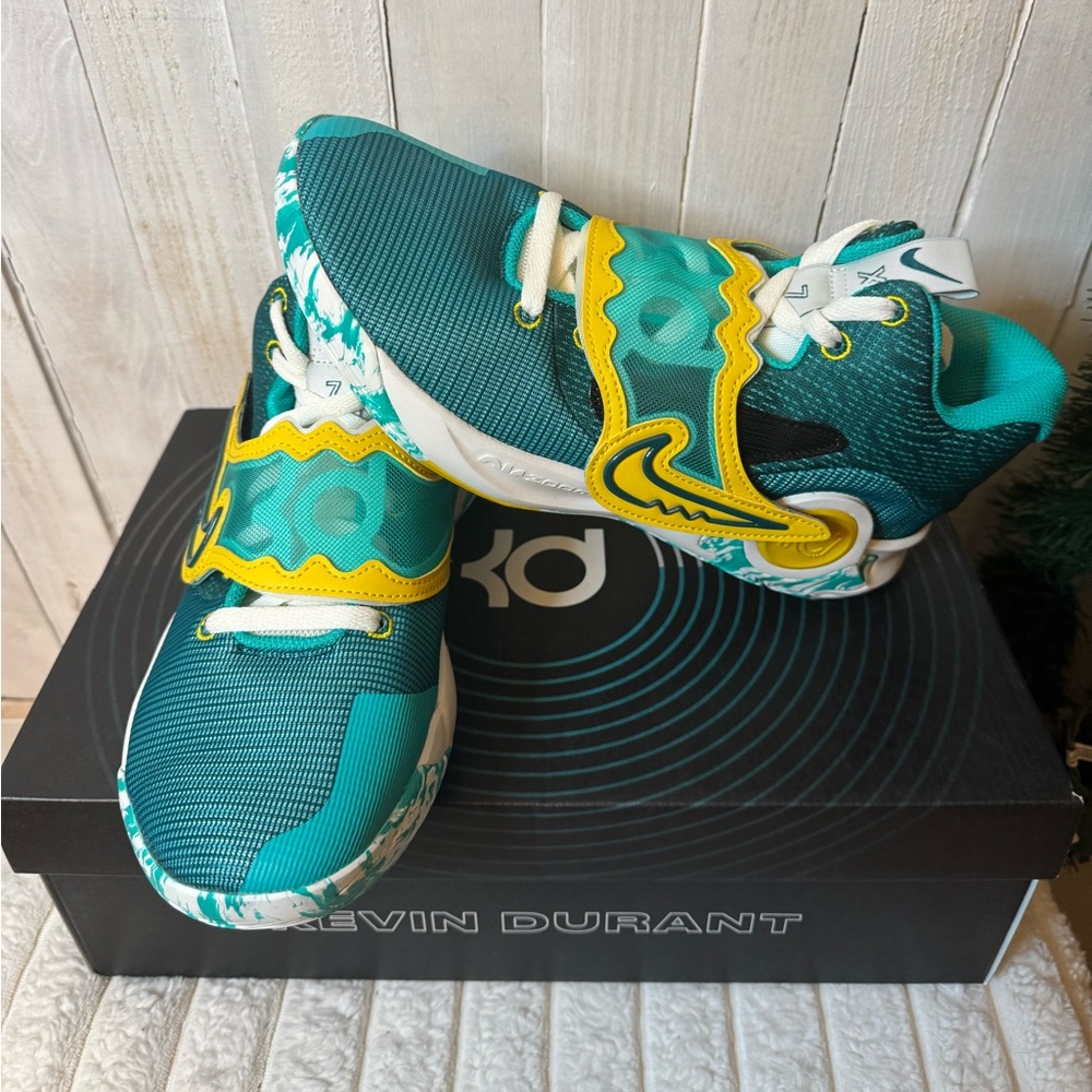 Nike KD Trey 5 X - New - Size 12M - Kevin Durant